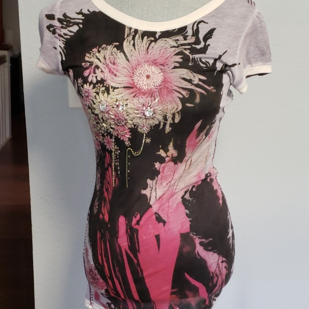 Rerock beaded tee shirt sz m